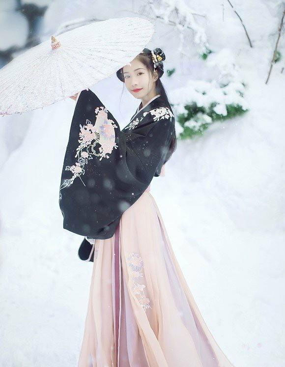 邻家小师妹汉服穿搭技巧 - 图2