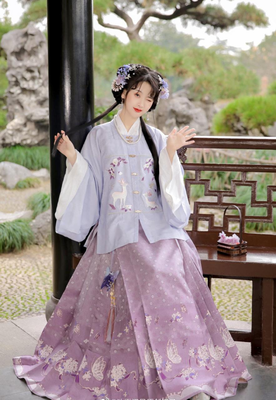 色彩比较淡雅的汉服搭配 - 图3